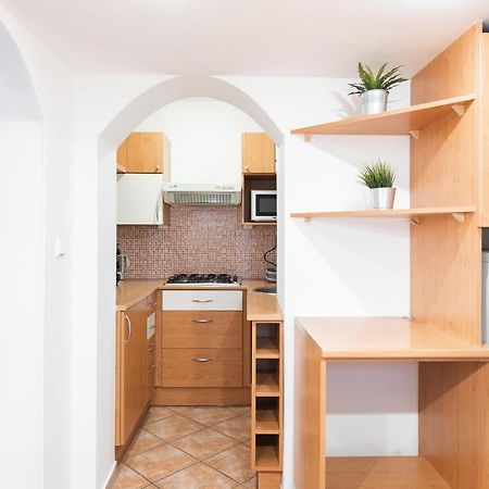 Budget Reznicka Apartment Praha Eksteriør bilde