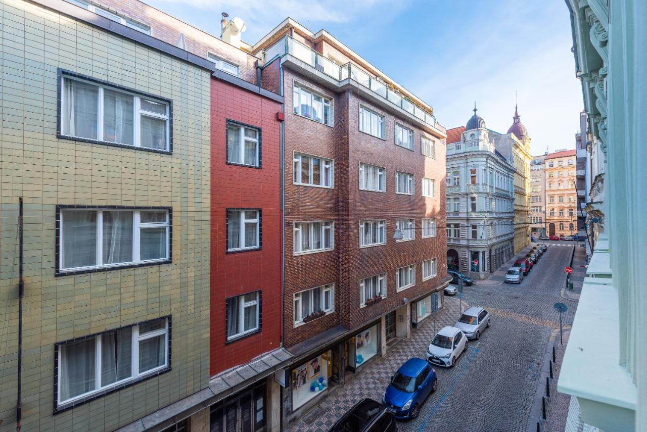 Budget Reznicka Apartment Praha Eksteriør bilde