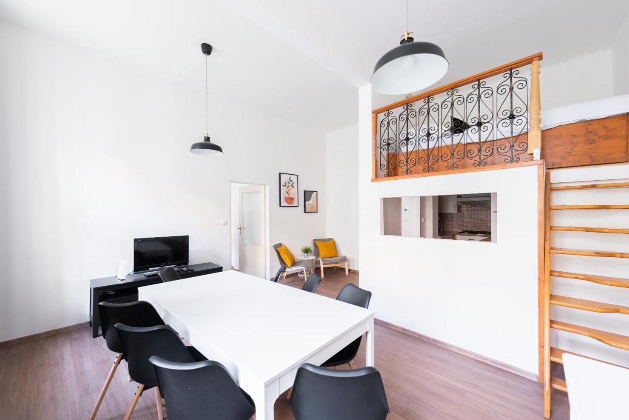 Budget Reznicka Apartment Praha Eksteriør bilde